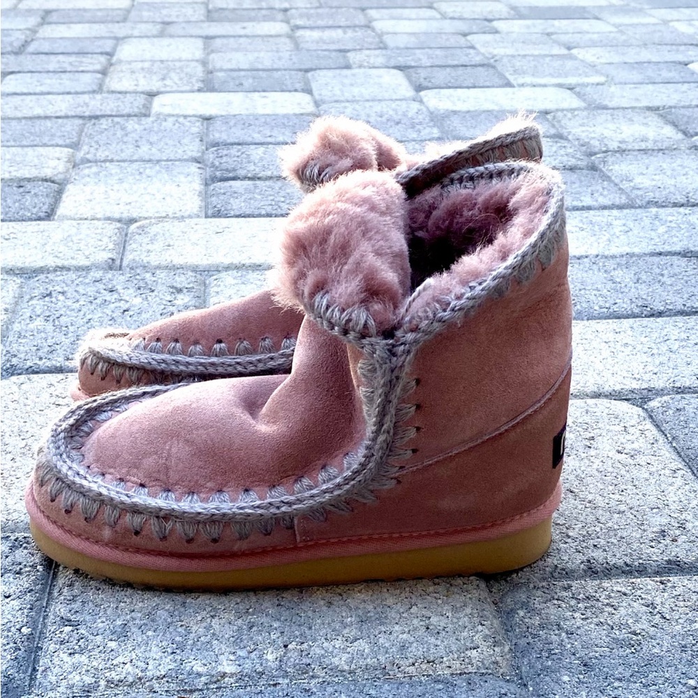 !! NEW MOU PINK BOOTS !!
 RARE COLOR! NEVER WORN. 
NEW CONDITION PRICE IS FIRM!! - Picture 2 of 5